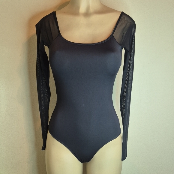 Elegant Black Long Sleeve Bodysuit - Picture 1 of 5